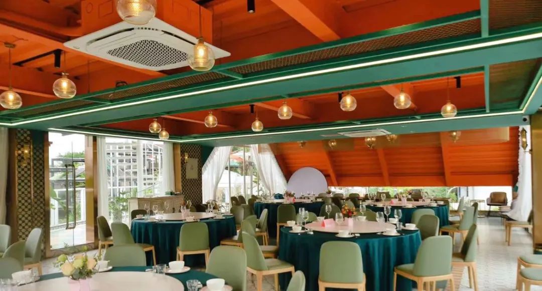 外卖将色彩碰撞到底，看这家深圳餐饮空间设计如何诠释独特的摩洛哥风情
